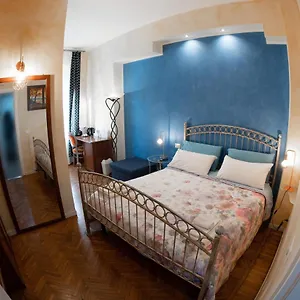 https://la-residenza-isabella.italymilanhotels.net