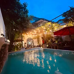 https://backpack-hostel-44.negombohotels.net